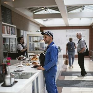 Meet your Posher, Hadi